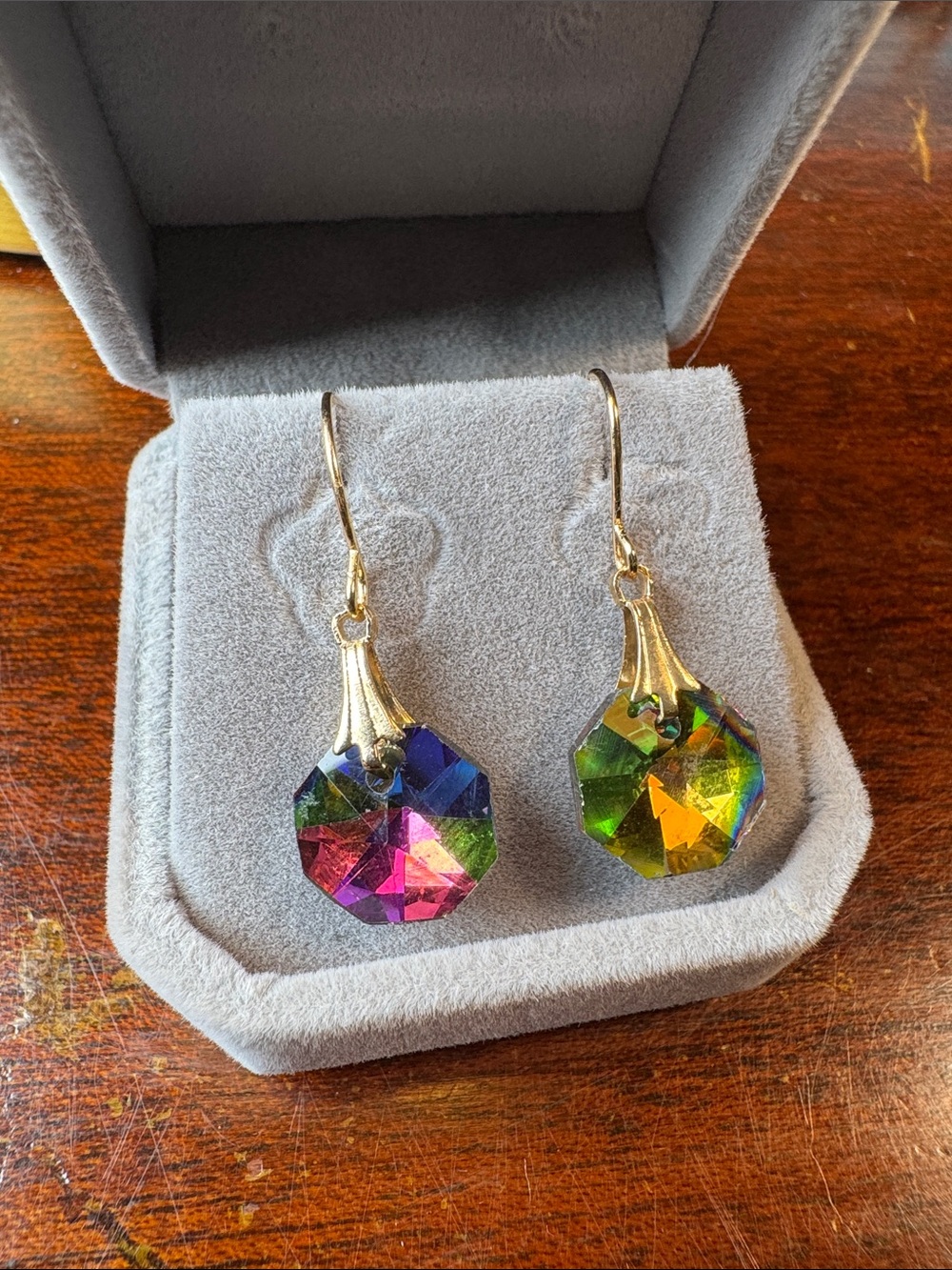 3281-Swarovski Crystal Elements Earrings-Velvet Box Included‎